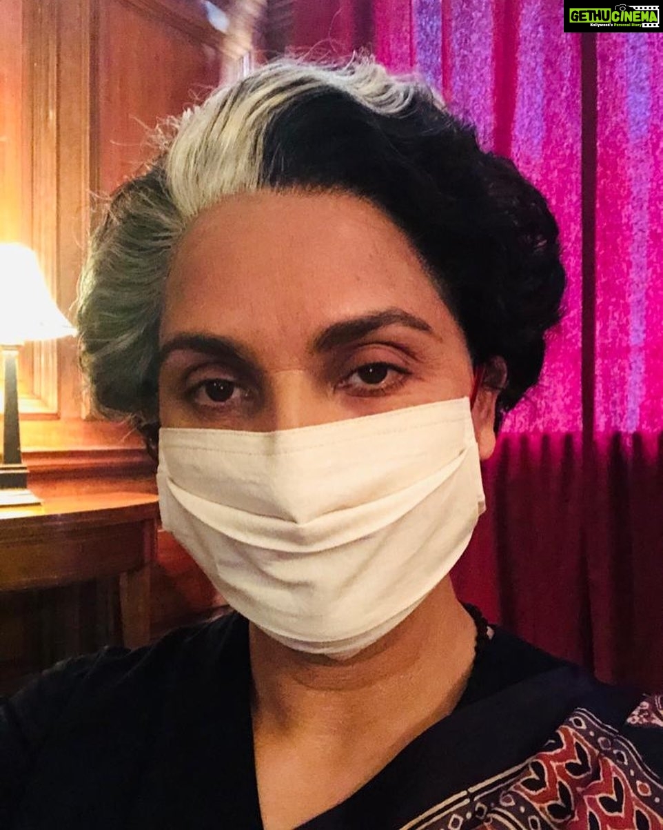 Lara Dutta Instagram - Looking forward to seeing you all in the cinemas as #BellBottom releases in theatres in 3D tomorrow!!! Please adhere to all COVID protocols and make your cinema experience a safe experience for yourself and your family members! #maskup #socialdistancing @akshaykumar #VashuBhagnani @ranjitmtewari @_vaanikapoor_ @iamhumaq @jackkybhagnani @deepshikhadeshmukh @onlyemmay @madhubhojwani @nikkhiladvani @emmayentertainment @pooja_ent @aseemarrora #ParveezShaikh