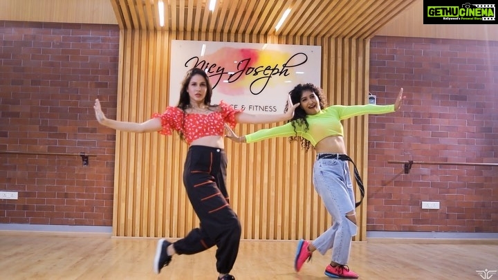 Lavanya Tripathi Instagram - Life is better when you dance! It was greaat working with you @nicyjosephdanceandfitness on this number 😘 before the #covid19 (again) took over! #lookathernowselenagomez ❣️ 📸 @pardhu_emadabattuni @siva_gangadasu @ohmygosh_joe