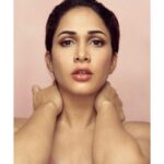 Lavanya Tripathi Instagram - Chapter 2022 . . . . 📸- @akshay.rao.visuals 💄- @gazalsuranamakeup 👗- @rashmitathapa #hello2022