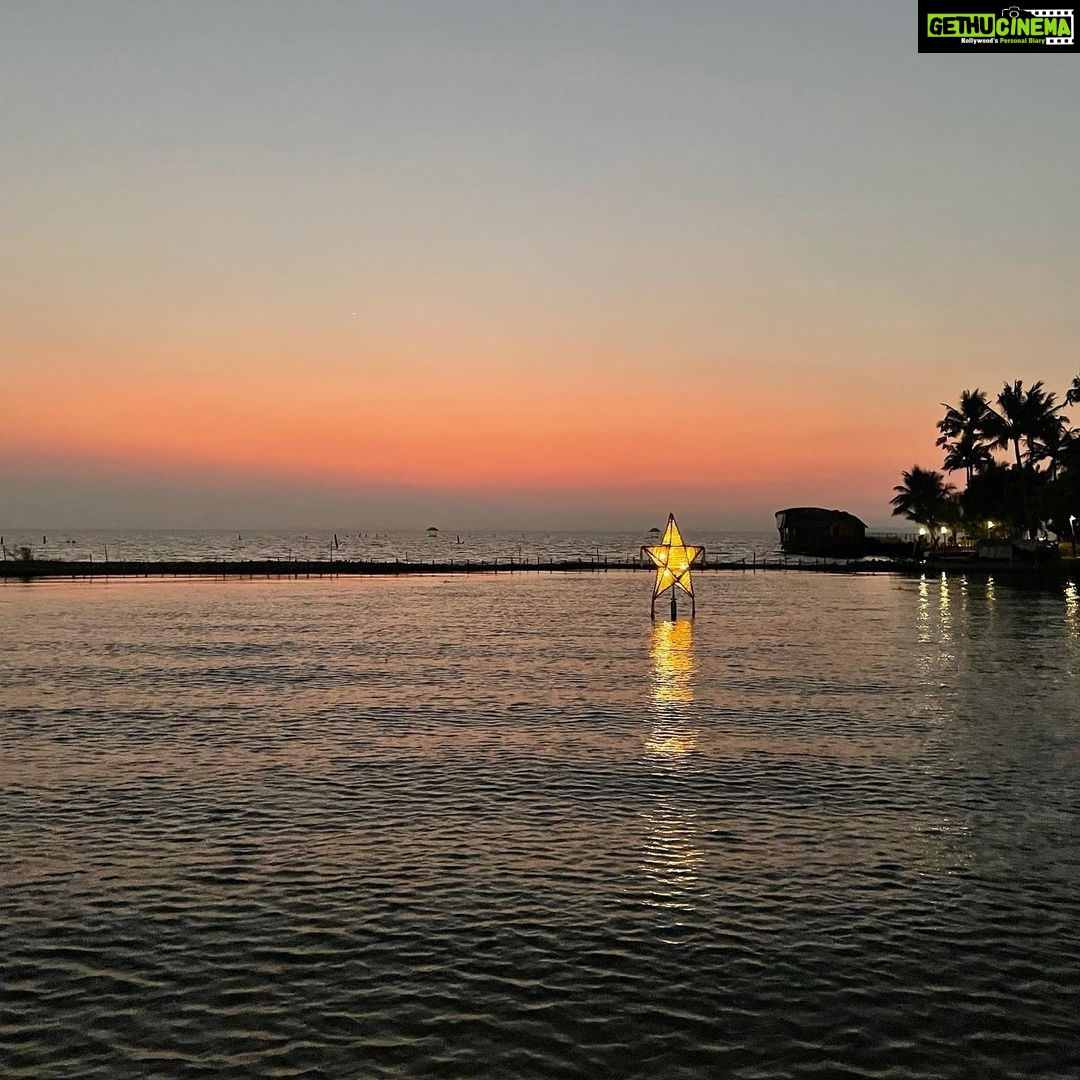 Lisa Ray Instagram - A scrapbook of our stay @kumarakomlakeresort …… It’s stunning yes. The kids have discovered pottery and weaving skills, yes. We take meandering walks as a family, and I actually get time to read and contemplate our next adventure. But, wait, more. Deeply nourishing ayurvedic treatments of hot, medicinal oil are transmitted directly from Dhanvantari, the god of Ayurveda, to the hands of the women ministering to me each day. The sun setting over Lake Vembanad while we gather in silent reverence to watch. Dream like days rippling over the water. Coconut- oil, water, malai, cream - rimming your other dreams. Crisp white lungis and lurid cosmopolitans. I could go on and on but really, to be visited by any more thoughts runs counter to the mission: homeostasis and an easing into that restorative bowl of silence we all carry.