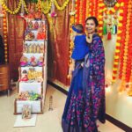 M.M. Manasi Instagram – Day 7
Royal blue with my princess💙

This beautiful saree was a gift from my brother @dr.ajaymosur and sister-in-law @kljanaki88 💓 
Saree shapewear from @mayilibynandhini ..💖

And Swara Bubu’s dress and matching hairband was speacially made for her by her dearest paati(My Mother-in-law)💙

#Swara #ourdaughter #babygirl #navaratri2021 #ColoursOfNavaratri #Day7 #RoyalBlue #saree #sareestagram #sareelove #daughter