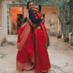 M.M. Manasi Instagram - Where are all my Bengali friends at!!! Day 6 Red Durga Pooja feels❤️ With my bachcha @monisshamm Wearing my mother-in-law’s saree❤️ Saree shapewear by @mayilibynandhini #navaratri2021 #colorsofnavaratri #day6 #red #reels #reelsinstagram #reelitfeelit #reel #trending #trendingreels #transitionreels #bengali #durgapuja #duggaelo #saree #sareelove #sareedraping #drapesaree #drapestory #bengalidrape #bengalisong #bong @monalithakur03