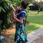 M.M. Manasi Instagram - What other joy than getting to sharing these precious moments with you- my Swara Bubu♥️♥️ We can watch the world together😘 Thanks to @soulslings for making it so easy♥️♥️ Wearing the #Anya front facing baby carrier ♥️ I can wear my bub front facing out, front facing in and also on my back... How cool is that♥️ #MakingMemories #Swara #OurDaughter #Ad #Reels #ReelItFeelIt #MomLife #BabyWearing #BabyWearing #BabyWearingMama #Vacation #Throwback #throwbackthursday #memories