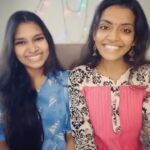 M.M. Manasi Instagram – The next from our #SisterSeries is here ❤️

Here is us Singing our version of “Pogathey Kanmaniye ” sung originally by @pradeep_kumar1123 anna , a beautiful beautiful song composed by @leon.james .
With my dearest baccha
@monisshamm on #M3Sings today …Hope you all like it❤️

#MMManasi #MMMonissha #Singers #VoiceOverActors #Sisters #WeeklyVideos #InstaSeries #WeeklyVideos #Instamusician #OneMinuteVideos #SisterSeries #Singstagram #SingersOfInstagram #harmonies #PogatheyKanmaniye #Veera #leonjames @iswarya.menon @krishnakulasekaran