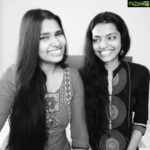 M.M. Manasi Instagram – The next from our #SisterSeries is here ❤️

Singing “Kajra Mohabbat Wala ” by #AshaBhosle ji and #ShamashadBegum ji – an evergreen song with my dearest baccha
@monisshamm on #M3Sings today …Hope you all like it❤️

#MMManasi #MMMonissha #Singers #VoiceOverActors #Sisters #WeeklyVideos #InstaSeries #WeeklyVideos #Instamusician #OneMinuteVideos #SisterSeries #Singstagram #SingersOfInstagram #kajramohabbatwala