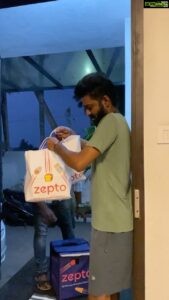 Ma Ka Pa Anand Instagram - Tired of big grocery lists? Let @zeptonow help you out. Get groceries delivered at the comfort of your home in just 10 mins! They have more than 3000 products to choose from😍 
#AD #ZeptoIn10 #10mingrocerydelivery