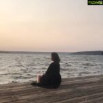 Madhu Shalini Instagram - 🌊 #nofilter #misstraveling #seattle #whataview #sunsets #moments #memories #wannagoback❤️ #travelphotography #travelonmymind✈️ #needavacation #nature #naturelover