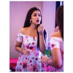 Madhu Shalini Instagram - 🌸🌸🌸 #pink #floral #fashion #actor #photooftheday #picoftheday #photoshoot #tollywood #madhushalini #summer #fun #instafashion #instalove #floraldress #vanity