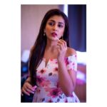 Madhu Shalini Instagram - 🌸🌸🌸 pc~ @molletisandeep #pink #floral #fashion #actor #photooftheday #picoftheday #cute #style #photoshoot #tollywood #madhushalini #summer #fun #instafashion #instalove