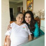 Madhuri Dixit Instagram – Let us remember the golden heritage of our country and feel proud to be a part of India 🇮🇳 #HappyRepublicDay2022