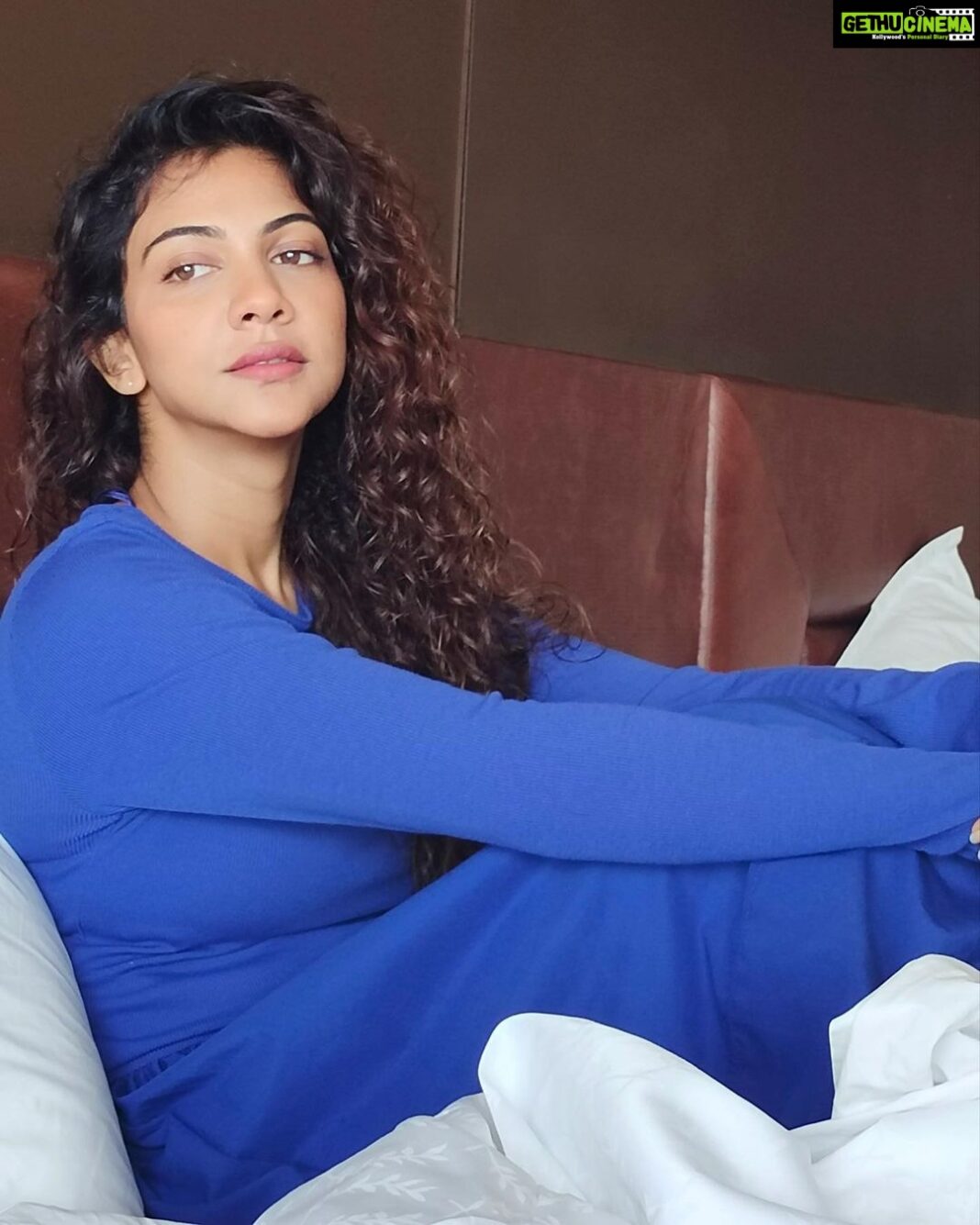 Madonna Sebastian Instagram - 📸 @shylababyshylababy Ready and cozy.. #candid #cozy #colour Bangalore, India