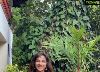 Madonna Sebastian Instagram - Happy Onam everybody❤️🌸!!! Onaashamsakal from @shylababyshylababy @megharaiphi @raiphigomez @raimesdesignerboutique #onam #onamoutfit #onamdress #kerala #kerala2021 #thekkady