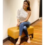 Mahima Nambiar Instagram - Good morning ☀️ Wearing : @zara Earring : @swarovski #poser #straightface #white #smile #newyear #goodvibes #goodvibesonly #positivity #stayhappy #staysafe