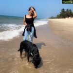 Mahima Nambiar Instagram – Sky above , Sand below, Peace within 🌊 

#beachvibes #peaceofmind #calm #beach #beachface #vitsea #rottweiler #goodvibesonly #2022