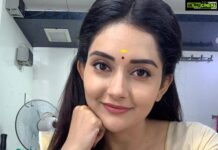 Mahima Nambiar Instagram - 🙈🙈🙈 #malayali #malayalimanga #malluvibes #mallugram #shootingdiaries #inbtwnshots #poser