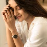 Mahima Nambiar Instagram - Loving my all new Color dial from @danielwellington 🤎 The Petite Amber features a light brown dial with a sunray finish in rose gold plating. This vibrant colour is associated with warmth, energy and boldness.I paired it with the Elevation Ring and Elevation necklace in rose gold. The stunning geometric-inspired design can be worn as an everyday look that instantly elevates your look. Get yourself these pieces now, Use my code ‘DWMAHIMA’ to get 15% off at checkout! 📸 - @camerasenthil #ad #DWincolor #danielwellington