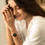 Mahima Nambiar Instagram – Loving my all new Color dial from @danielwellington 🤎

The Petite Amber features a light brown dial with a sunray finish in rose gold plating. This vibrant colour is associated with warmth, energy and boldness.I paired it with the Elevation Ring and Elevation necklace in rose gold. The stunning geometric-inspired design can be worn as an everyday look that instantly elevates your look.

Get yourself these pieces now, Use my code ‘DWMAHIMA’ to get 15% off at checkout!
📸 – @camerasenthil 

 #ad #DWincolor #danielwellington