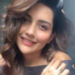 Mahima Nambiar Instagram - Good morning everyone 😘 #riseandshine #morningpost #morningposer #goodhairday #lovetoyouall