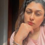 Malavika Instagram - Let’s talk about filters🥰💯 I have no issues with filters and people using them. I actually quite like them cause they’re a bit of fun💋 BUT.. people need to remember that it’s not real. The blurred skin, big pout and thin nose are great, as long as people remember that it is a filter, and the person does not actually look like that. You are beautiful without a filter too!❤️ Good fun, but not real life. Happy Tuesday🌻 #tuesdaythought #funwithfilters #youareenough