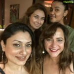 Malavika Instagram – When friends are like family , the journey of life becomes easy ! @lisaraniray @dipikablacklist @teasemakeup