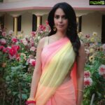 Mallika Sherawat Instagram – Saree love 💋
.
.
.
.
.
.
.
.
 #saree #allaboutbrides #designersarees #traditionaloutfit #ethnicwearonline #designerwear #lehengacollection #partywearlehenga #indianwear #gold #pink #cute #instalove #smile #beautiful #alwayspositive #red #precious #friendly #brightlights #lipstic #better #allyouneed #dressdesigners #onthisday #peacefull #healthymindset #innerstrength #alwayssmile #designerfashion