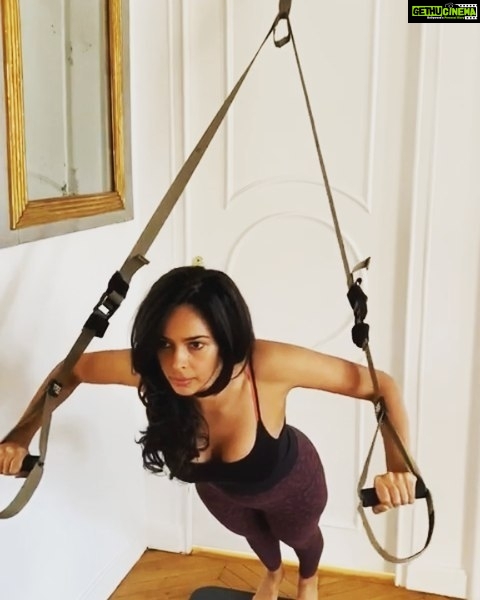 Mallika Sherawat Instagram - STRONG ✨ TRX ✨ Building the upper body strength with #trx workout. This is a great workout to do at home Ps - I’m new to TRX workouts, pls forgive if the form is not perfect #trxtraining #trxtraining #fitnesslove #fitnessvideo #workoutday #fitnessgram #fitnessaddicts #fitnessinfluencer #fitnessforlife #fitnessjunkie #ilovefitness #loveforfitness #ilovehighfitness #fitgoals #fitnesslovers #fitnessinspiration #fitnessmotivation #fitnessmode #fitnessguru #fitgirl #wednesdayworkout #wednesdaymotivation #veganlife