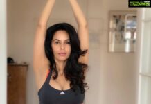 Mallika Sherawat Instagram - Beginning the week with urdhva Hastasana or upward hand stretch yoga pose . It’s a warm up yoga pose & prepares the body for more intense yoga poses 🧘‍♀️ . . . . . . #yogaeveryday #yoga #yogaathome #yogaasana #yogabalance #yogavibes #yogagoals #yogafitness #fitnesslove #workoutday #fitnessgram #fitgirl #fitbody #fitnessaddicts #fitnessforlife #fitnessjunkie #fitnessgirlmotivation #ilovefitness #loveforyoga #iloveyoga #ilovehighfitness #fitnessmode
