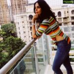 Mallika Sherawat Instagram - Look for something positive in each day, even if some days you have to look harder! #morningmusings🌻 #morningmotivation☀️ #mumbaimerijaan❤️ #mallikamagic #fitgirl #happysoul मुंबई Mumbai