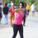 Mallika Sherawat Instagram - Enjoying my evening walk #fit #fitgirl #fitness #fitnessmotivation #ilovefitness #fitnessforlife #ilovehighfitness #fitnessjunkie #fitnessmode #fitnessaddicts #fitnessgram Carter Road Bandra