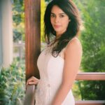 Mallika Sherawat Instagram - Love this place ☘️🌳🐝 . . . . . . . . . . #whitedress #elegant #classyoutfit #outfitgram #sayyestothedress #knowyourworth #lovethisplace #raiseyourvibration #romanticplace #peacefull #innerstrength #lookoftheday #styleoftheday #liveyourbestlife #goodenergy Darjeeling