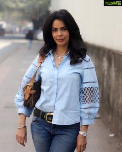 Mallika Sherawat Instagram - Live your best life 🦋 
.
.
.
.
.
.
.
.
.
.
.
.
.
.
.
.
.
.
.
.
 #positivemindset #liveyourbestlife #raiseyourvibration #goodenergy #abundancemindset #positivemood #embracelife #shineyourlight #summeroutfitideas #blueshirt #fashionmoment #summerdress #mylookoftheday #elegantdresses #classyoutfit #outfitgram #elegantdress #louisvuittonbags #guccishoes #louisvuittonhandbag #louisvuittonbag #lvbags #bags #guccigang #guccistyle #designerfashion #nikon50mm #nikond3200