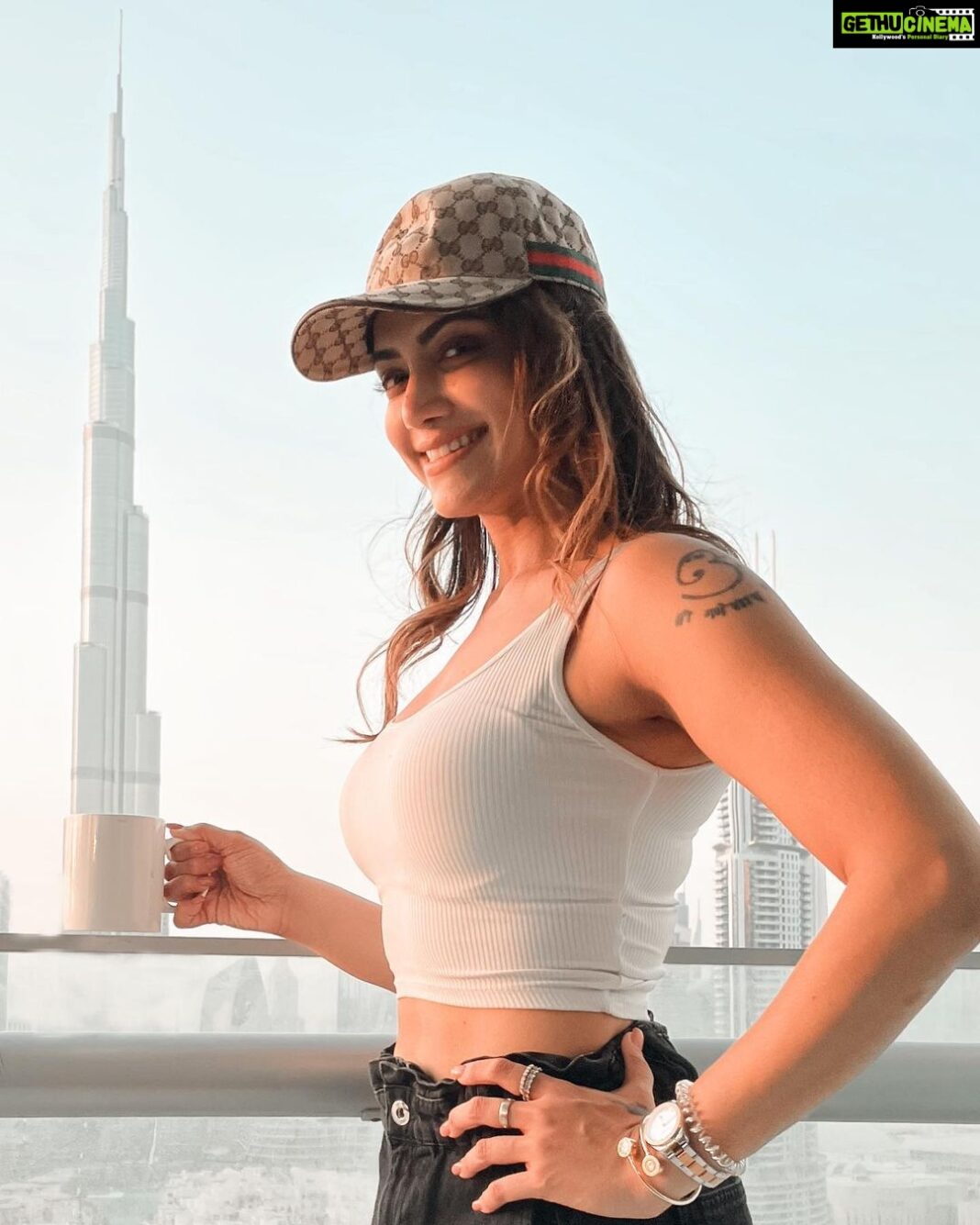 Mamta Mohandas Instagram - In my cup? Burj Kha-Latté 😉 ☕️ cuz you always wanna feel like you are on top of the world !!! #dreambig #ontopoftheworld @burjkhalifa @atthetopburjkhalifa #throwback @mydubai @visit.dubai 📸@ashiquethahir