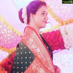 Manali Rathod Instagram - #family wedding