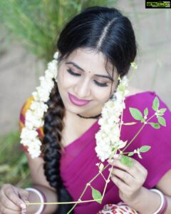 Manali Rathod Instagram - 📸: @maneendrakumar1

Studio :  @monkeybeezphotography

Makeup : @maskmakeupartist