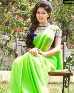 Manali Rathod Instagram - A smile can change the world☘️
