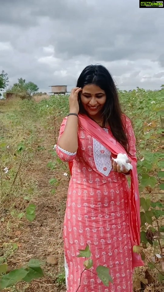 Manali Rathod Instagram - 🌼🌼🌼