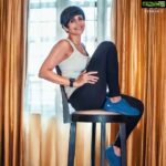 Mandira Bedi Instagram - They came, I saw them, I wore them and my word.. are these just the most comfy #shoes ever !! 😀❤️. May I add, these are now my favourites too! 😍 Besides being #comfortable and good-looking, the new #Relive Knits Sneakers from @neemansofficial is sustainable too. You might ask how? Well, these shoes are made out of 💯% recycled #plastic bottles. So, wearing these isn't just about you but the #environment too 🌍 Time to #ChangeTheNorm and the way you wear shoes with this all day wear from Neeman's. @neemansofficial 🖖🏽
