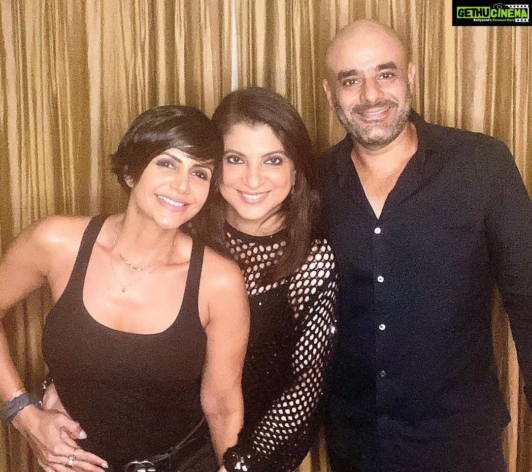 Mandira Bedi Instagram - Blessed to have got these days with my family.. 🧿❣️ So #Grateful ❤️ #aboutlastnight