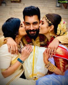 Mandira Bedi Instagram - Ecstatic to be with and thrilled for my fav people  Mr and Mrs Nambiar !! 🧿❤️🙌🏽Beautiful ceremony ! 
I love you @imouniroy @nambiar13 ❤️