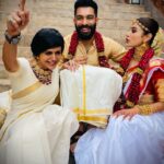 Mandira Bedi Instagram - Ecstatic to be with and thrilled for my fav people Mr and Mrs Nambiar !! 🧿❤️🙌🏽Beautiful ceremony ! I love you @imouniroy @nambiar13 ❤️