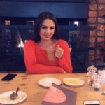 Mandy Takhar Instagram – Hi .. #chai ☺️ Burton-Upon-Trent, Staffordshire, United Kingdom