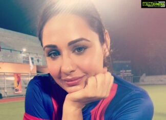 Mandy Takhar Instagram - #khidokhundi 🏑 ਿਖੱਦੋ ਖੂੰਡੀ #comingsoon