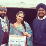 Mandy Takhar Instagram - Let's welcome the debutant #Directors of #rabbdaradio @tarnvir_singh_jagpal and @harrybhatti.director to the #punjabifilmindustry Rise & shine on ✨ #2daystogo #march31st #vehlijantafilms #punjabicinema