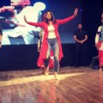 Mandy Takhar Instagram - When you can't Bhangra in heels ! #heelsofflive 😳😂🙈😜 Students of SD college .. !! ! you guys are awesome❤️ #Rabbdaradio #march31st