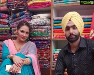 Mandy Takhar Instagram - Happy Birthday @ammyvirk 💛 wish you smiles and giggles, peace, Happiness.. and everything Good your heart desires💫