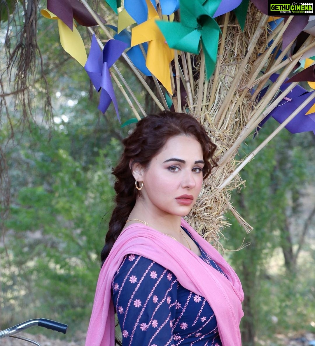 Mandy Takhar - 167.1K Likes - Most Liked Instagram Photos