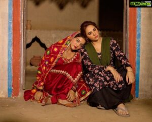 Mandy Takhar Instagram - I hope I can always be your shoulder to lean on as you have been mine.. Happy Birthday Gaamo .. @wamiqagabbi ❤️ 
Wishing you a world full of happiness 💫

#soulsisters #wamiqagabbi #mandytakhar