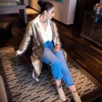 Manisha Koirala Instagram - Throwback...Monday blues Jacket- @raw_mango Shirt and Denims- @zaraindiaofficial Choker, and rings- @amrapalijewels Styled by @surinakakkar Assisted by @kavyasonil02 HMU- @facetantrums Styled by @surina Taj Lands End, Mumbai