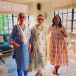 Manisha Koirala Instagram - Spending time with family and friends in my fav @sohohouse in my off days from hectic filming schedule #relaxing #laughing #chilling @chinmayee.tammareddy @rkoirala8 Soho House Mumbai