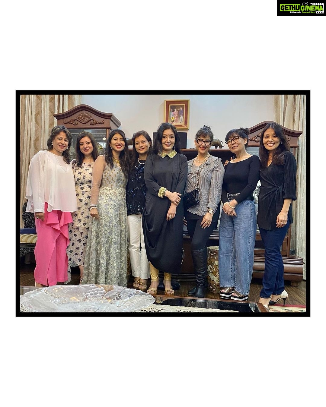 Manisha Koirala Instagram - About last night..What I love most is hanging out with bunch of strong women.... βThe world needs strong women. Women who will lift and build others, who will love and be loved, women who live bravely, both tender and fierce, women of indomitable will.β β Amy Tenney #womenfriends #friendship #friendsforever Thank you @aparna3775 for a fabulous time πππ @drrashmey @jyoti20091 @priya.singh.thapa Maharajaganj Kathmandu Nepal